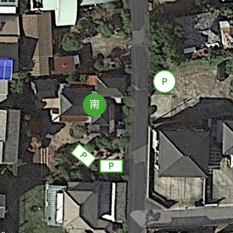 千葉県館山市にあるシェアオフィス、コワーキングスペースの駐車場