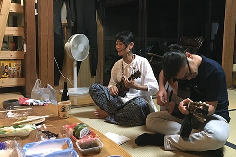 音楽ユニット ふやよみによるアコースティックライブ @ コワーキングスペース