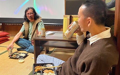 越後奥三面ではごはんとお酒込みの楽しいアフタートーク