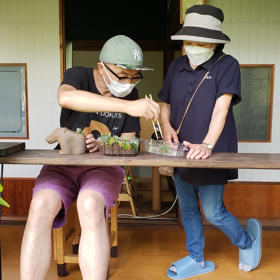 楽焼きの陶器｜小さな美術館｜安房のコワーキングスペース